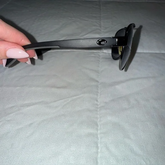 Costa Aviator Sunglasses- Loreto Model - Picture 3 of 6